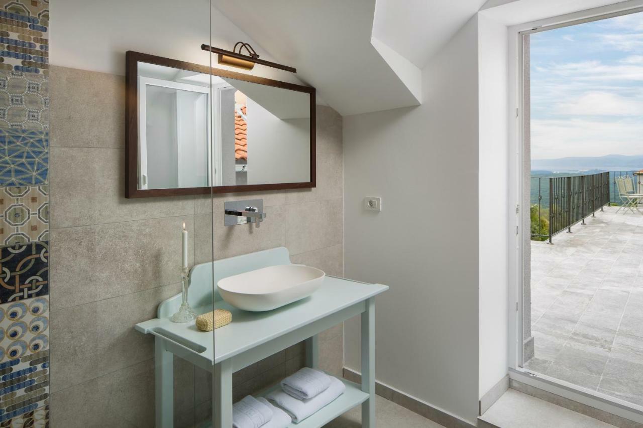 Mondinica Heritage House - Heated Pool Dobrinj 외부 사진